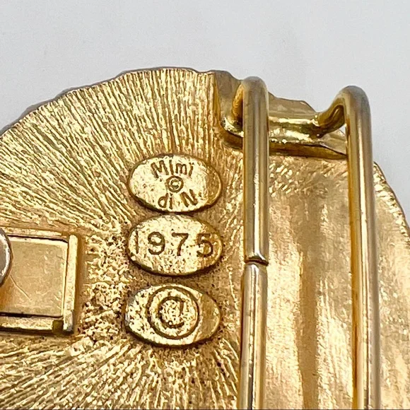 1975 Mimi Di N signed Medallion Belt buckle, 2 Tone design - Picture 5 of 6